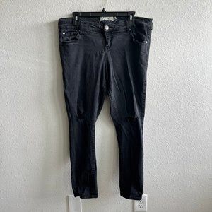 Torrid Women's Light Black Distressed Skinny Jeans Size 14 Style 10699324